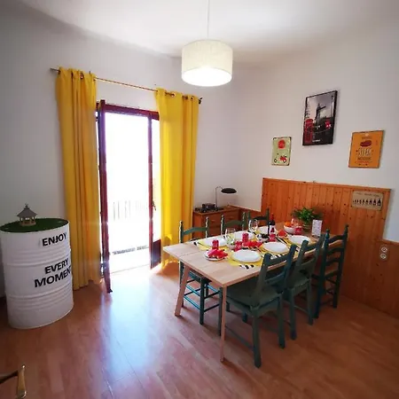 Ginger Apartment